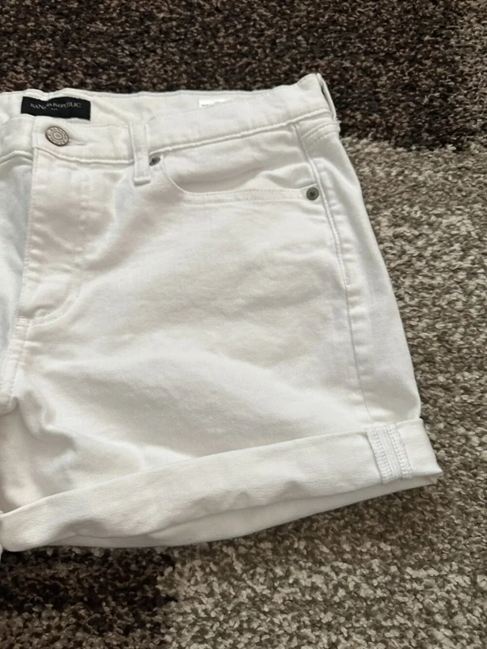 BANANA REPUBLIC (8) White Denim Roll Cuff Shorts 4